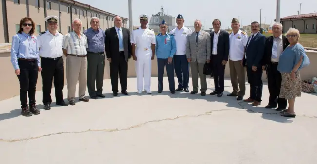 Foto FOTO. Ion Dobran, legenda aviaţiei române din Al Doilea Război Mondial, primit la Baza Deveselu. Aviatorul este celebru pentru doborârea de avioane americane