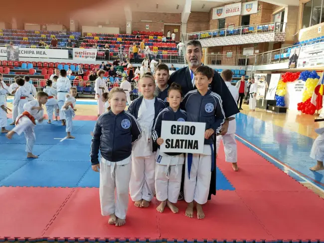 Foto FOTO. Sportivii de la Geido Slatina, pe podium la Campionatul Naţional de Karate Tradiţional