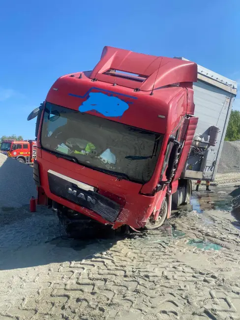 Foto Tânărul de 18 ani, din Slatina, mort în accidentul de pe DN 65, avea permis de o lună