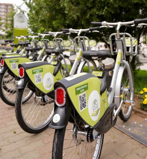 Foto Biciclete, triciclete şi staţii de încărcare pentru vehicule electrice, achiziţionate de Primăria Slatina cu fonduri europene (FOTO)
