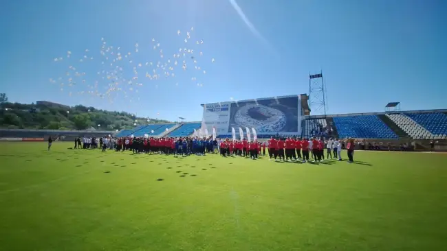 Foto Sportivii CSM Slatina şi-au luat adio de la fosta arenă „1 Mai”. Stadion nou, proiect aprobat de Guvern (FOTO&VIDEO)
