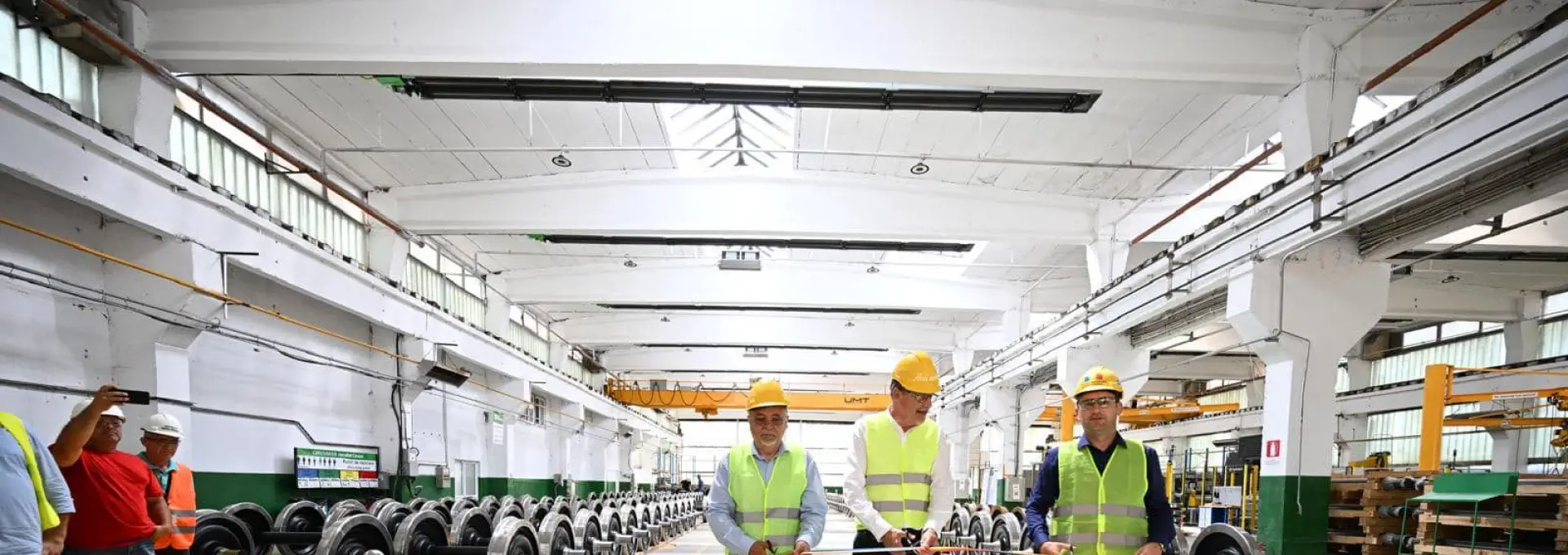 Foto Fabrica de vagoane din Caracal se extinde, generând noi locuri de muncă