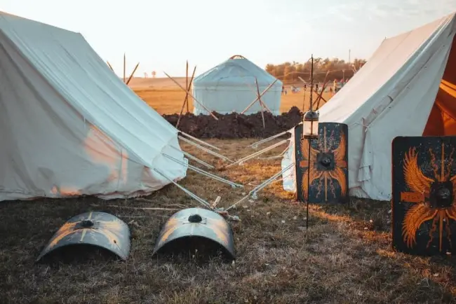 Foto Programul Romula Fest. Cucerirea Cetăţii Dacice, târg de sclavi, dansuri antice, atracţiile festivalului de la Reşca-Dobrosloveni