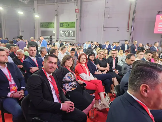 Foto Congresul PSD la Romexpo: 119 delegați din Olt susțin noua conducere și candidatul prezidențial