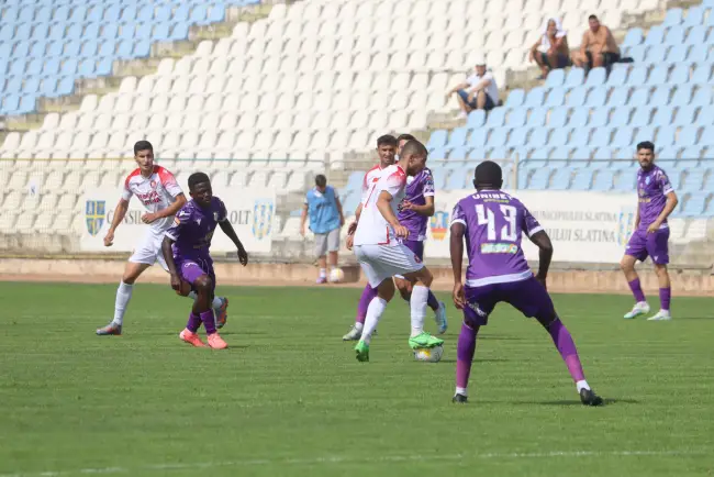 Foto CSM Slatina, remiză cu FC Argeş după un penalty ratat. Oprescu: „Păcat că nu am reuşit să fructificăm ocaziile avute”