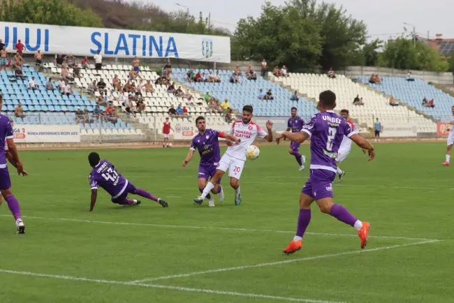 Foto CSM Slatina, remiză cu FC Argeş după un penalty ratat. Oprescu: „Păcat că nu am reuşit să fructificăm ocaziile avute”