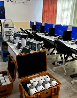 Foto Două laboratoare de informatică de ultimă generație, inaugurate la Liceul „Ioniţă Asan” din Caracal