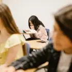 Foto Elevii şi studenţii care beneficiază de pensie de urmaş trebuie să depună adeverinţele şcolare