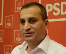 Foto Marius Oprescu: Am votat ÎMPOTRIVA legii care ar permite candidatura președintelui ca independent pe listele unui partid politic