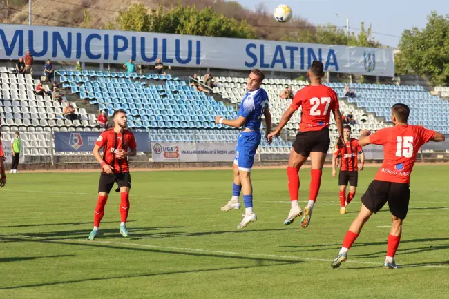 Foto VIDEO. CSM Slatina, goluri spectaculoase în meciul cu CSM Resiţa, câştigat cu 4-0