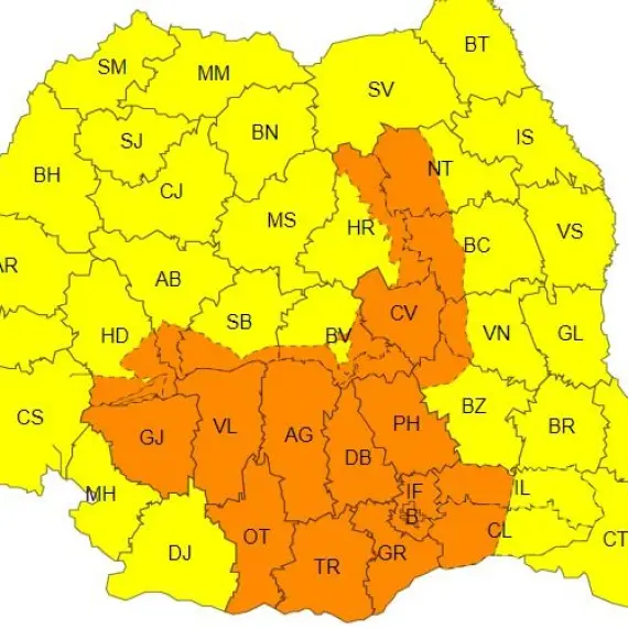 Foto Ploi torenţiale şi abundente, duminică. Cod Portocaliu, emis pentru judeţul Olt