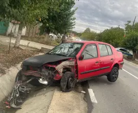 Foto Două persoane rănite, într-un accident rutier produs la Brebeni