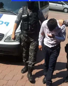 Foto Tânăr suspect de furt, prins în Brebeni după ce s-a încuiat într-o casă