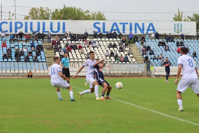 Foto CSM Slatina a remizat, 1-1, cu Steaua Bucureşti, şi urcă pe locul al doilea în clasamentul Ligii a II-a