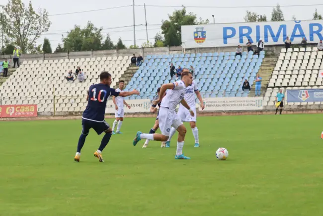 Foto CSM Slatina a remizat, 1-1, cu Steaua Bucureşti, şi urcă pe locul al doilea în clasamentul Ligii a II-a