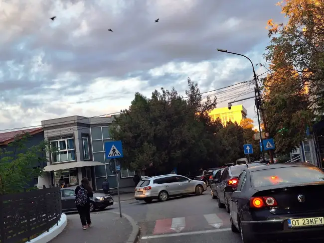 Foto Trafic haotic în Slatina: Bulevardul A.I. Cuza blocat şi luni dimineaţă după “Zilele Recoltei“