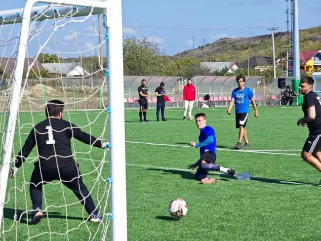 Foto A început ediţia a VI-a a Ligii TSD la fotbal (FOTO)