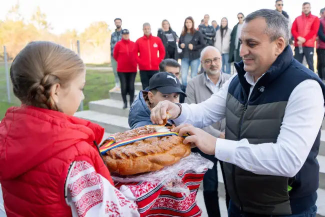 Foto Sală de sport modernă, inaugurată la Slătioara (FOTO)