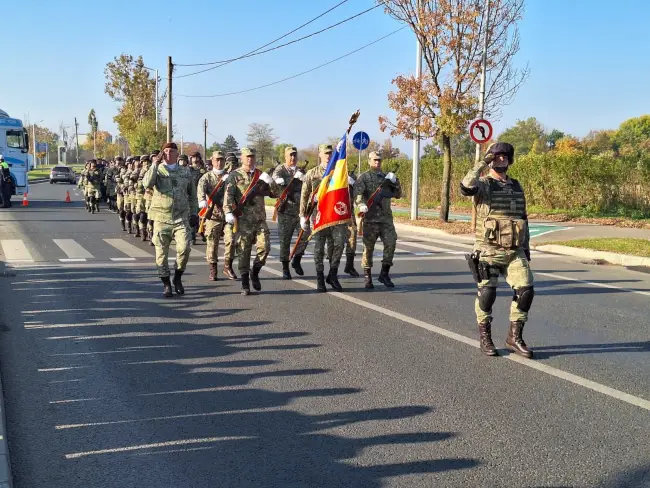 Foto Ziua Armatei Române, sărbătorită la Slatina printr-o ceremonie la Monumentul Ecaterinei Teodoroiu (FOTO)