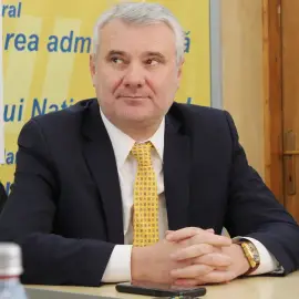 Foto Gigel Știrbu susţine că Nicolae Ciucă nu a plagiat şi invocă schimbarea criteriilor de evaluare a lucrărilor academice de-a lungul timpului (VIDEO)