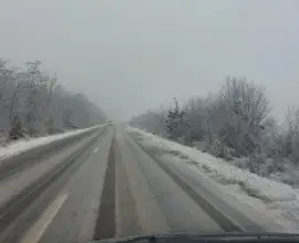 Foto Informare meteo de ploi, lapoviţă şi ninsoare, începând de miercuri