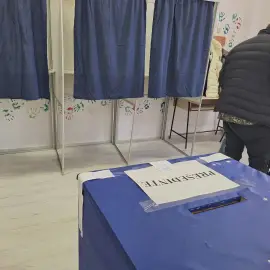 Foto Competiție strânsă pentru turul 2 al alegerilor prezidențiale, conform primelor exit-poll-uri