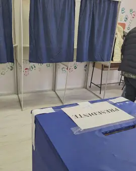 Foto Competiție strânsă pentru turul 2 al alegerilor prezidențiale, conform primelor exit-poll-uri