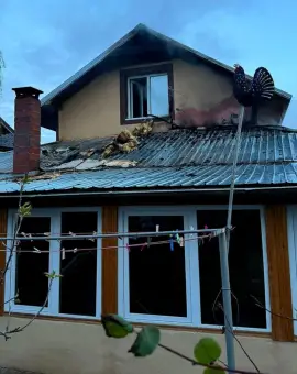 Foto Incendiu în Şerbăneşti, din cauza unui frigider