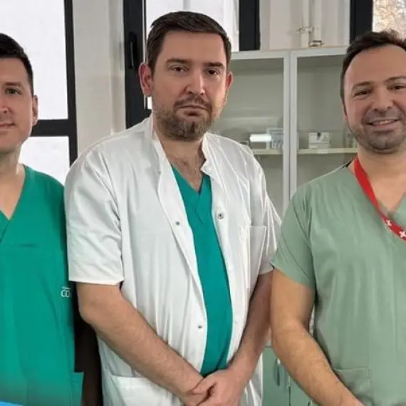 Foto Performanță în Urologie: Peste 590 de pacienți tratați cu succes la Spitalul Județean Slatina