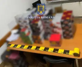 Foto Sute de kilograme de petarde, confiscate de poliţişti în Slatina