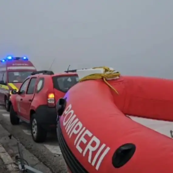 Foto VIDEO. Tânăr căutat în apele râului Olt