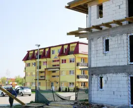 Foto Ministerul Dezvoltării finanţează cu peste 6,3 milioane lei construirea de locuinţe sociale, la Potcoava