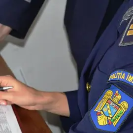 Foto Fost poliţist de la Imigrări Olt, trimis în judecată de procurorii DNA