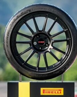 Foto Pirelli P Zero: celebrarea a 40 de ani de la prima anvelopă ultra-high performance din istorie