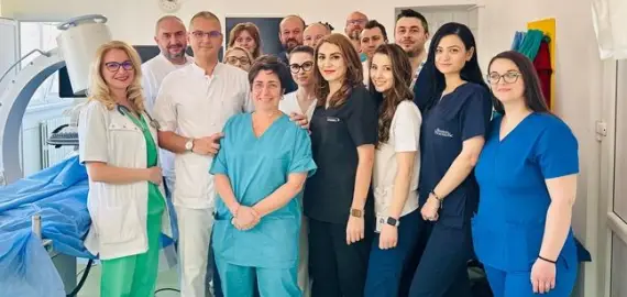 Foto Premieră medicală la Craiova. Gastroplastia endoscopică, noua soluție împotriva obezității