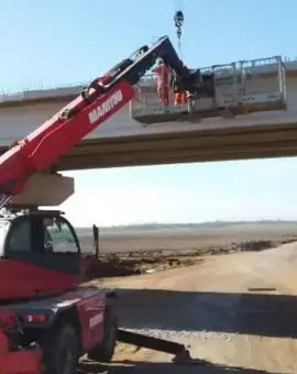 Foto Se lucrează pe ultimii 12 km ai Drumului Expres Craiova-Piteşti (VIDEO)