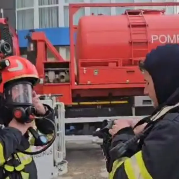 Foto Pompierii olteni au stabilit cauza incendiului de proporţii din Slatina