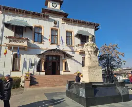 Foto Salarii majorate pentru angajații Primăriei Slatina, dar doar pentru 12 zile. Ce s-a întâmplat