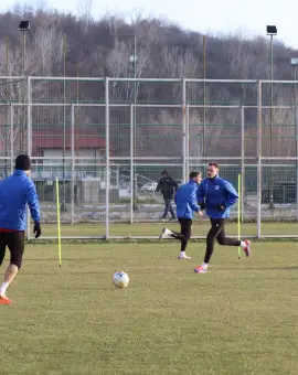 Foto CSM Slatina a pierdut, scor 2-1, amicalul cu Steaua Bucureşti, disputat în deplasare