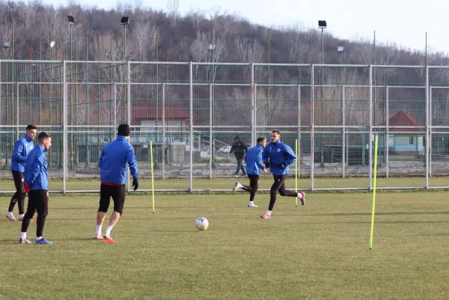 Foto CSM Slatina a pierdut, scor 2-1, amicalul cu Steaua Bucureşti, disputat în deplasare