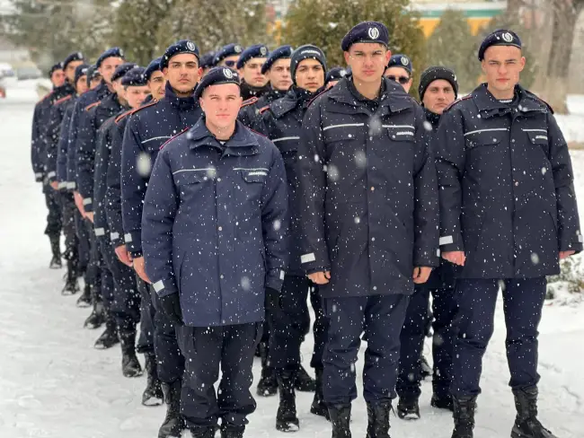 Foto Stagiu de practică la Jandarmeria Olt pentru 29 de elevi