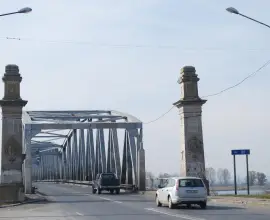 Foto Contractul pentru reparaţiile de la podul Olt, scos din nou la licitaţie. Data limită pentru depunerea ofertelor