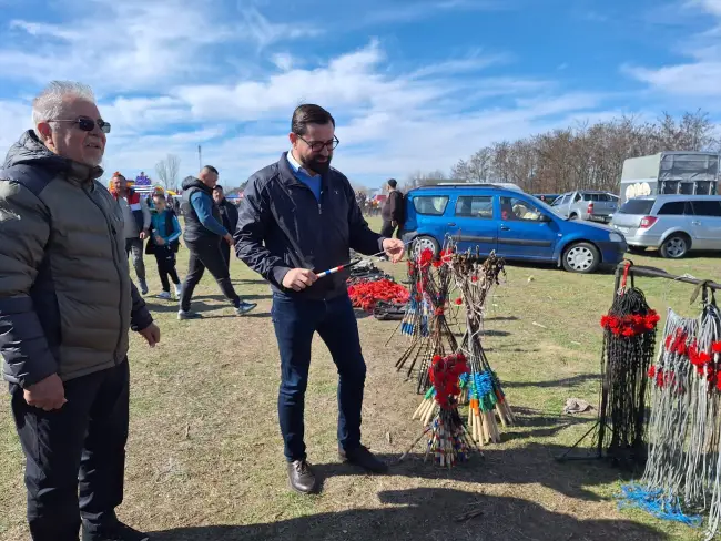 Foto Sute de crescători de animale din 15 judeţe, la Sărbătoarea “Încuratu' Cailor de Sân' Toader“ de la Brâncoveni (FOTO&VIDEO)