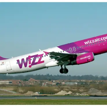 Foto Wizz Air, fără plăţi cash la bordul aeronavelor, de la 1 aprilie